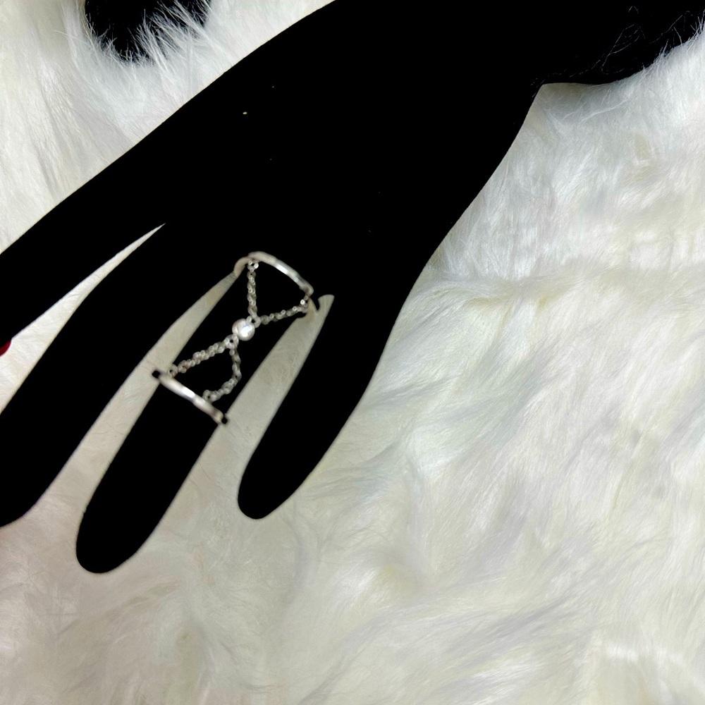 Double Statement Chain Ring w/ Diamond-like Stone.